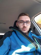 Foto pengguna Adrian9009