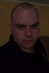 Foto pengguna DziekujeB