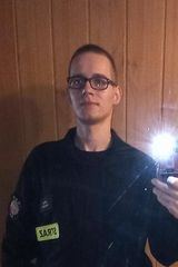 Foto pengguna Adik998