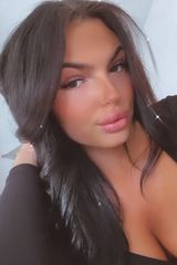 Foto pengguna Marcellaaa