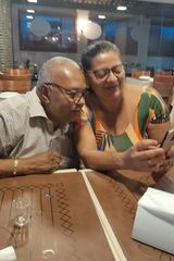 Foto pengguna Emaray