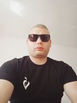 Foto pengguna Lukaszsssssdd