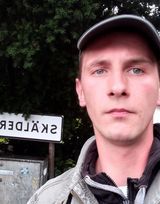 Foto pengguna Lary1131