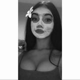Foto pengguna xJulciaa18