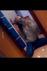 Foto pengguna Vikii3