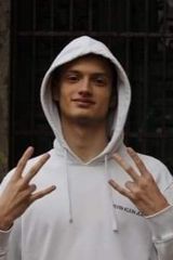 Foto pengguna WiktorWozniak1