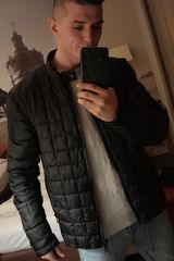 Foto pengguna Cineeek7