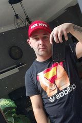 Foto pengguna NotForEveryone