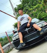 Foto pengguna MirzaAh