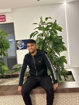 Foto pengguna MayoufC