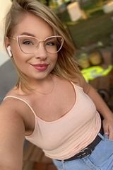 Foto pengguna karolina9309