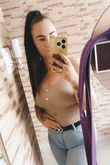 Foto pengguna Angelika11111