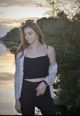 Foto pengguna Juliaaa752