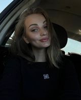 Foto pengguna Lauretkaa130
