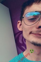 Foto pengguna Alexxx02