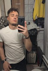 Foto pengguna adriansola0010