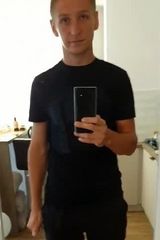 Foto pengguna tommyfeet94