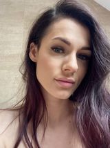 Foto pengguna Karoliana2404