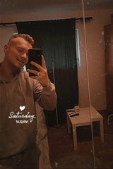 Foto pengguna Lewandos
