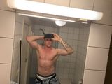 Foto pengguna Adam8855