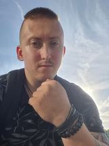 Foto pengguna adrianadrian9696