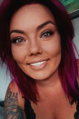 Foto pengguna Moniaa38