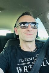 Foto pengguna Danielito36