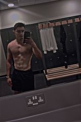 Foto pengguna brandongielnik987