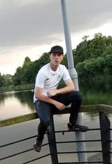 Foto pengguna jablonskilegia1028