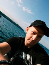 Foto pengguna Netrosik