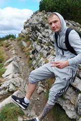 Foto pengguna AnDrZeJ033