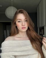 Foto pengguna Avaellie
