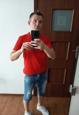 Foto pengguna adammatusiak572