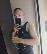 Foto pengguna Adii98