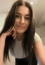 Foto pengguna Destii