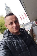 Foto pengguna LukasLukas13