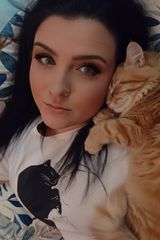 Foto pengguna Adeeelaa