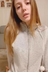 Foto pengguna lauraxza77