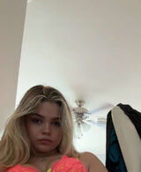 Foto pengguna Julcxiaa