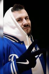 Foto pengguna Adrianadi222