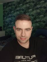 Zaha98 Foto pengguna Zaha98