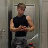 Arlondd Foto pengguna Arlondd