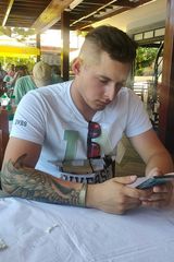 BUGGI Foto pengguna BUGGI