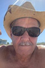 Foto pengguna jim811376