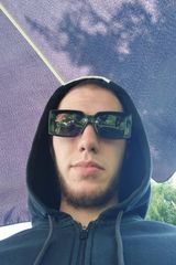 Robert021402 Foto pengguna Robert021402