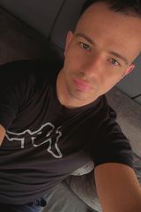 Foto pengguna Szymii999