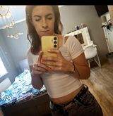 Foto pengguna Monia968