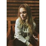 Foto pengguna Nikolaanikolaa03