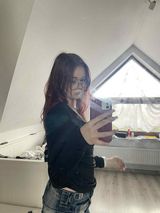 Foto pengguna Emilika553