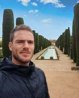 Foto pengguna John28